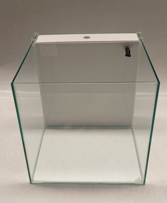 Aquário Cubo 50 c\sump +móvel PROMOÇÃO!! NOVOS!!

Antes: 135€ Agora:11