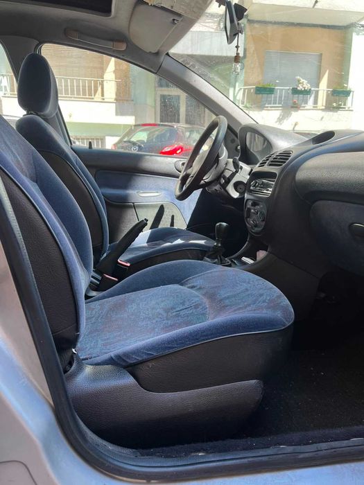 Carro usado em segunda mão