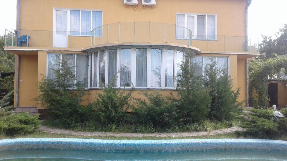 Продам супер дом на первой линии