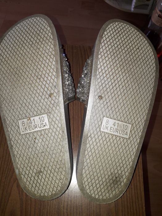 Босоніжки шльопки 41р