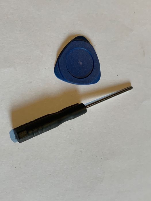 Nokia 6310i sróbokręcik i plastik