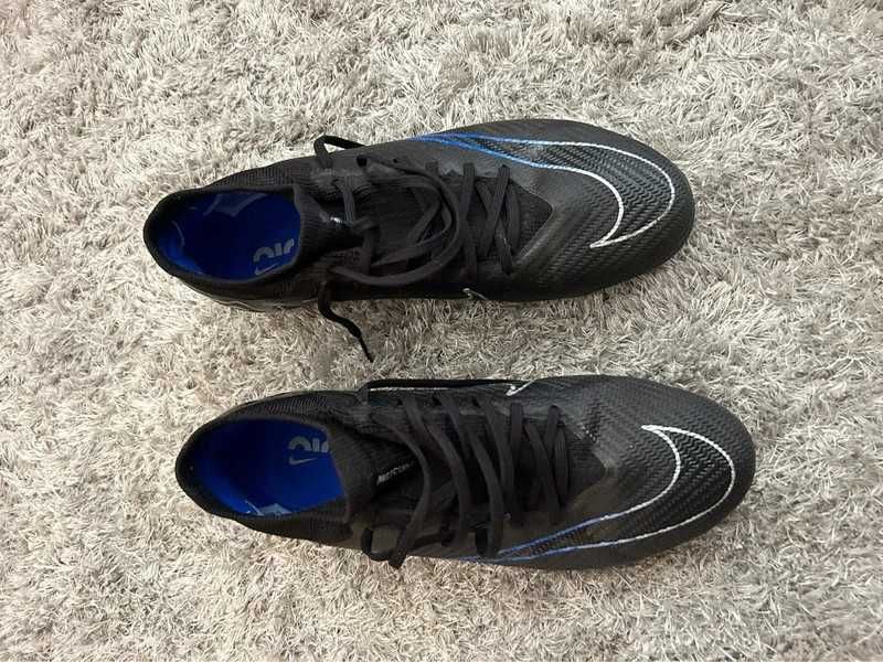 Chuteiras Nike tamanho 40