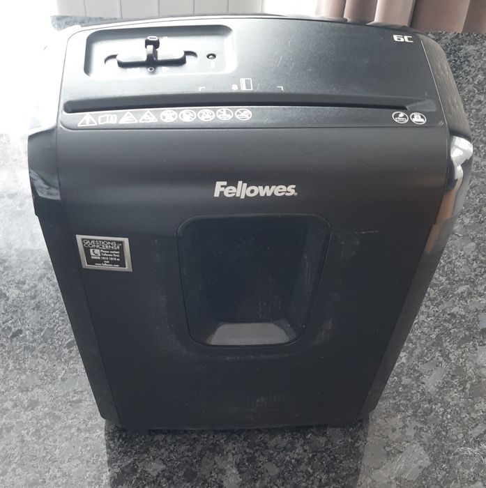 Niszczarka do papieru biurowa Fellowes 6C