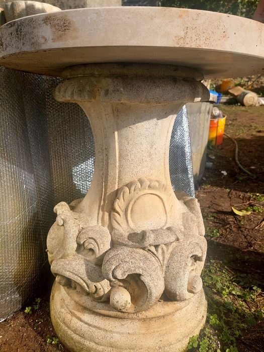 Mesa redonda de jardim