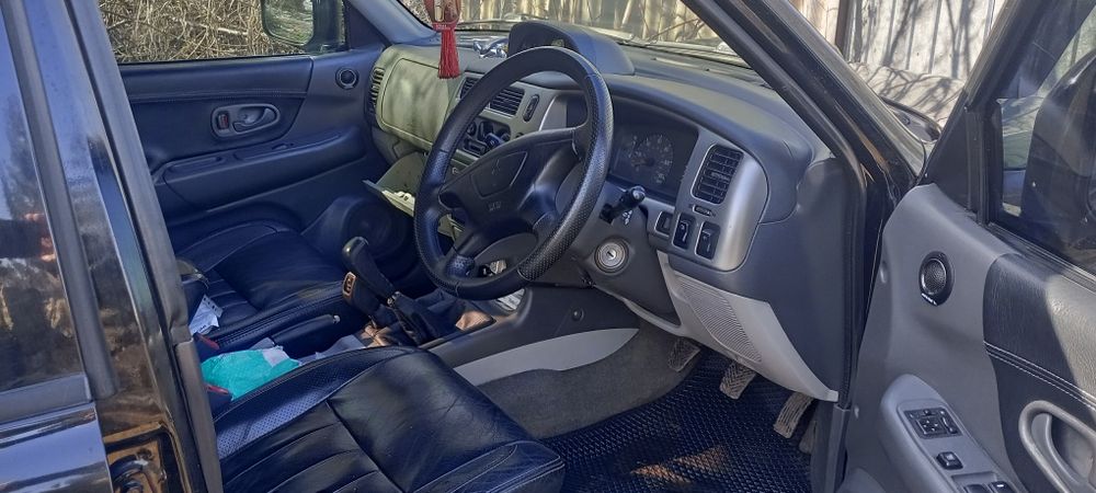 Мітсубісі паджеро спорт