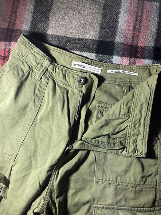 Calças Verdes Estilosas com Bolsos - Conforto e Versatilidade