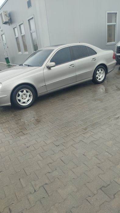 Продам машну мерседес