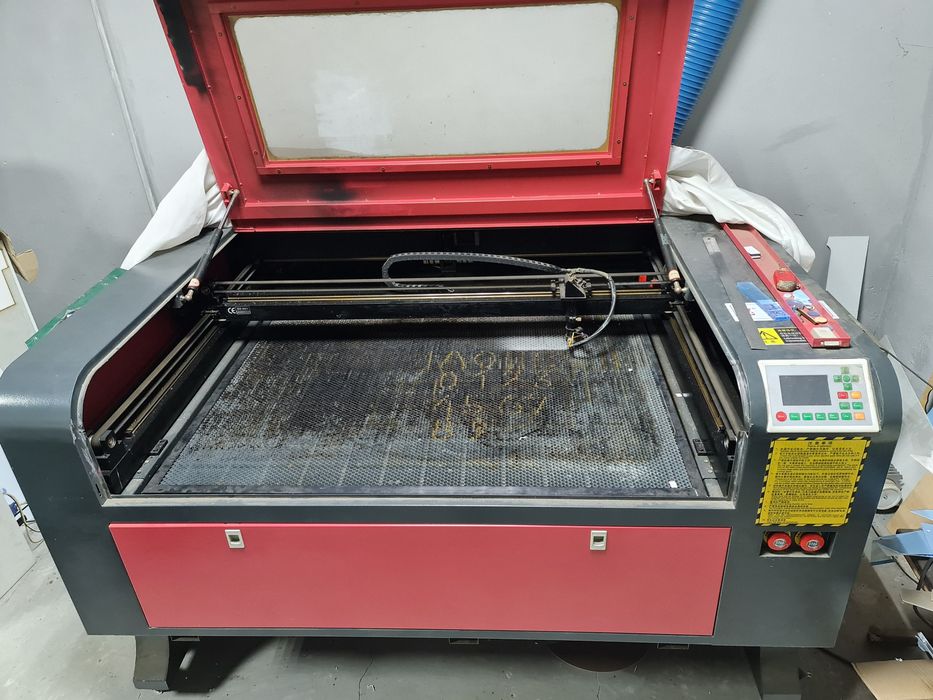 Продам лазер со2 100вт