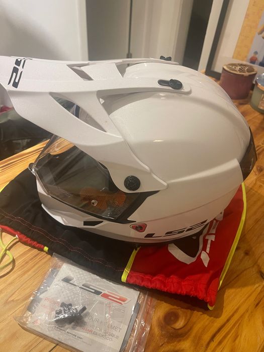 Capacete trail LS2 pioneer