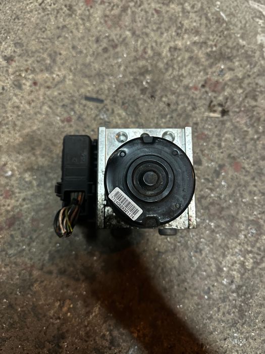 POMPA ABS Ford fiesta MK6 4S61-2M110-DA