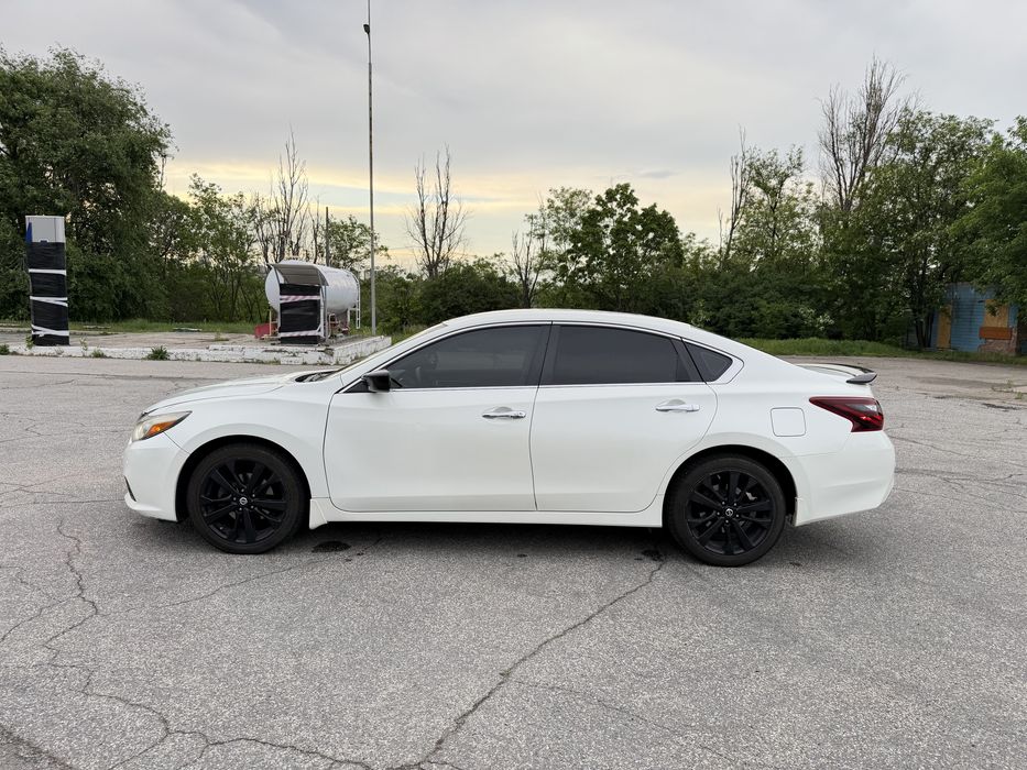 Nissan Altima 2017, 2.5 бензин Автомат