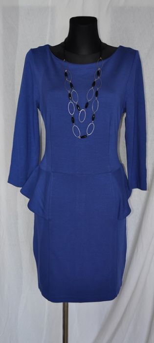 Dzianinowa sukienka z baskinką na biodrach TTH r.40 NOWA!