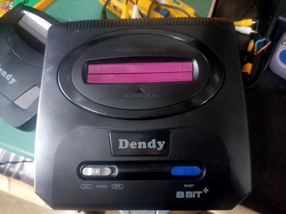 Игровая консоль денди со встроенными играми