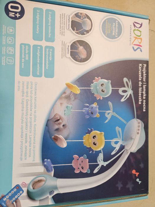 Karuzela do łóżeczka, projektor, lampka