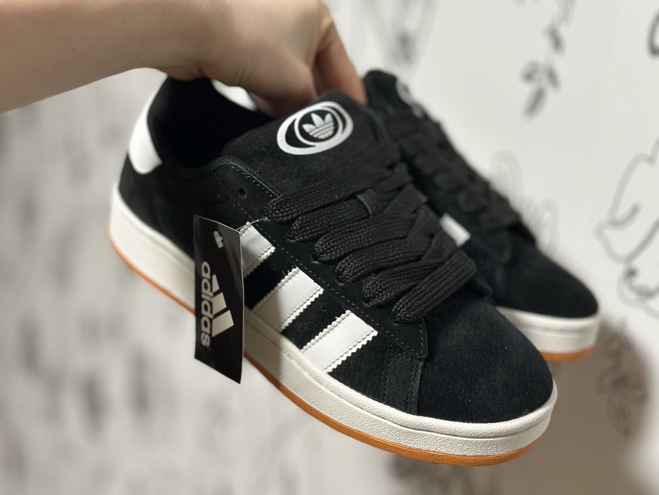 Adidas Campus жіночі замшеві чорно білі кросівки адідас кампус