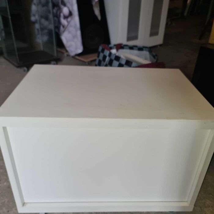 Móvel apoio escritório ou mesa cabeceira branca Ikea Besta 60*40*38