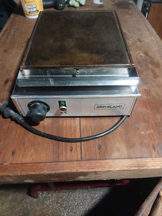 Torradeira e placa de grelhados  industrial