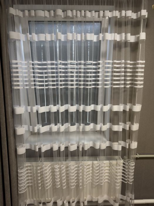 Комплекты штор, гардин и карнизов в отличном состоянии