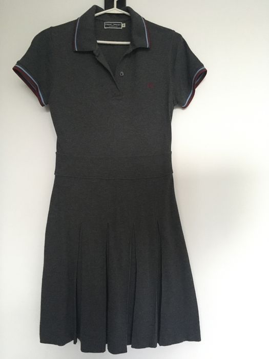 Sukienka grafitowa Polo „Fred Perry” r. 36