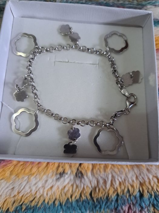 Pulseira em prata com pendentes