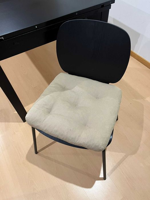 Cadeiras Sweet Bertril - IKEA - com almofada