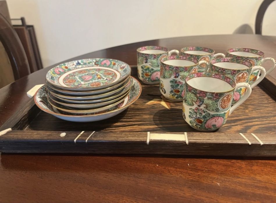 6 chavenas de cafe e pires de apoio em porcelana