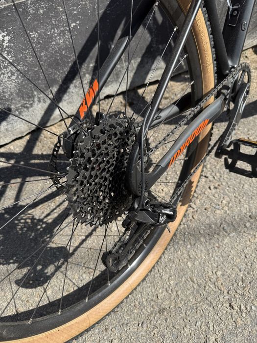 KTM Myroon one carbono