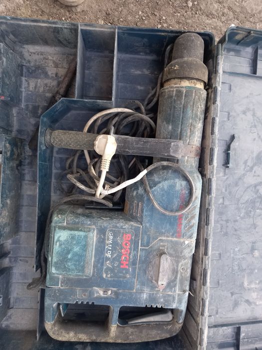 Отбойный электрический молоток