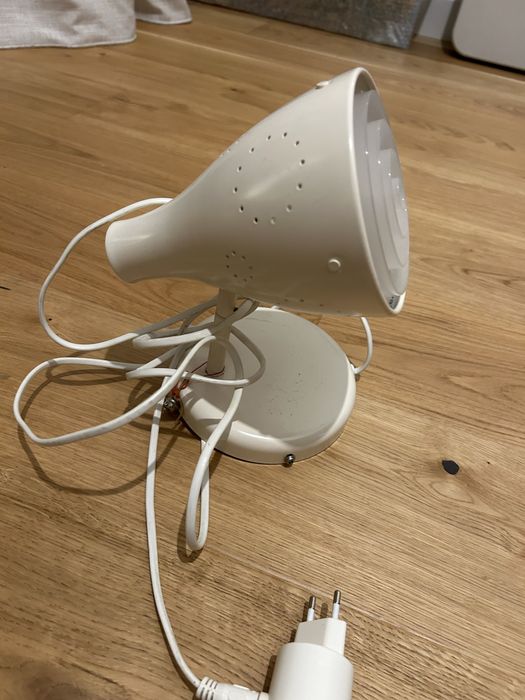 Lampka nocna na ścianę