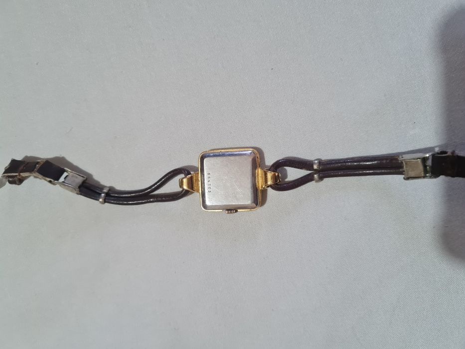 Relógio corda suíço