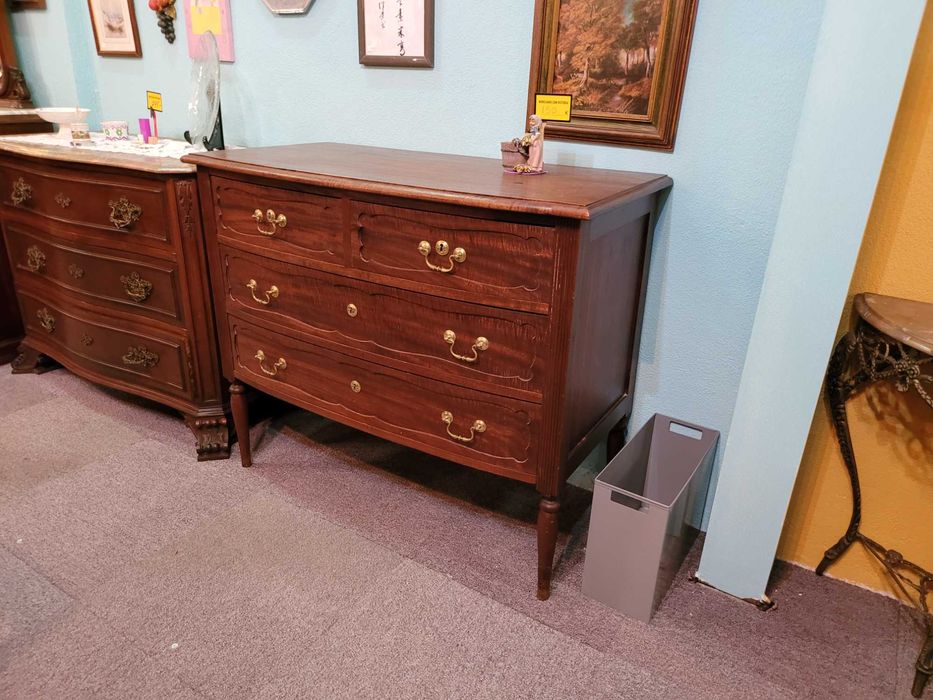 Cómoda em madeira - Muito bom estado geral