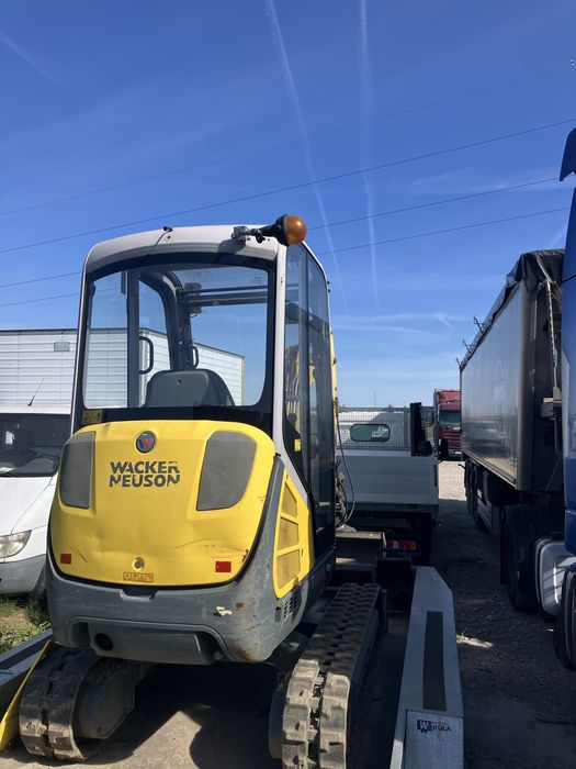 Minikoparka Wacker Neuson et24