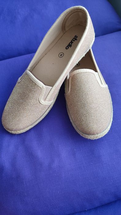 Продам мокасини жіночі