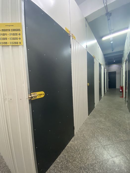 Boxs individuais de 1m3 a 30m2 Malveira