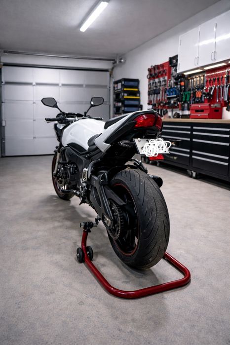 Yamaha FZ1 como nova