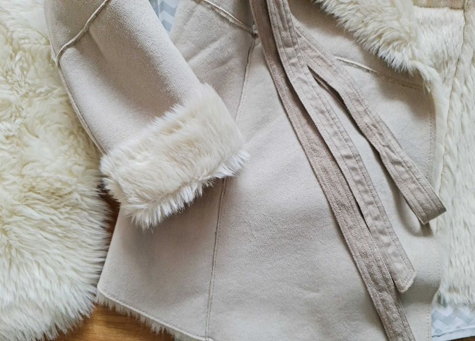 Bershka płaszcz kożuch futerko kolor ecru  rozmiar 38 L
