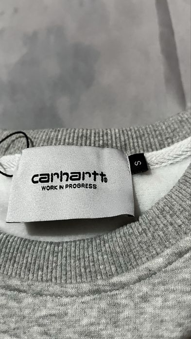 Sweat carhartt cinza