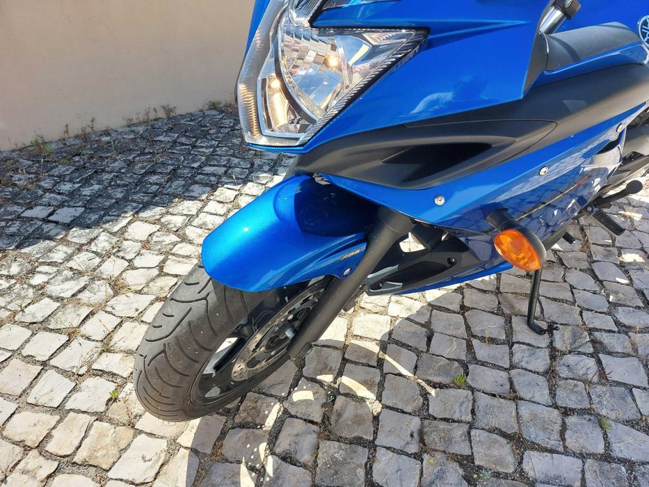 Vendo Yamaha XJ6 Diversion FA 600, ABS, de 2010, apenas 12.400 Km