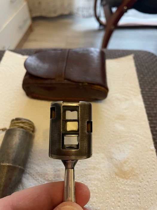 Węgielnica geodezyjna PZO 0104-73