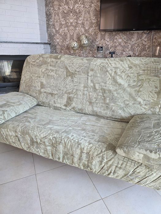 Продам диван вживаний