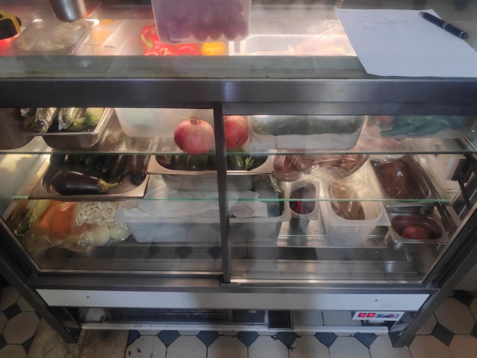 Lodówka, witryna chłodnicza szklana