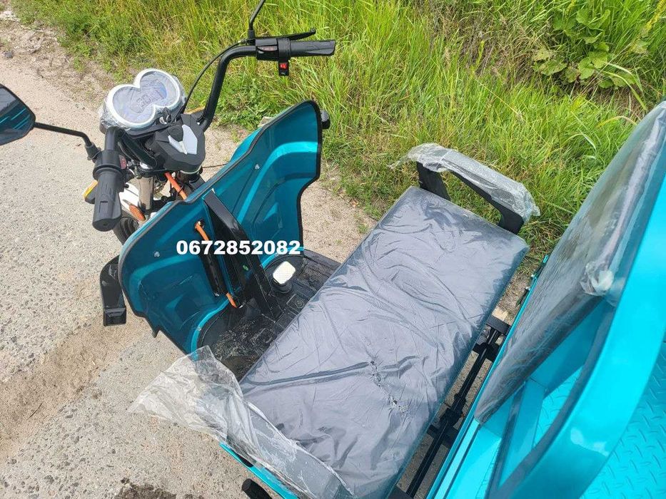 Електроцикл вантажний з кабіной Dozer Model 1 до 400кг Запас ходу 50км