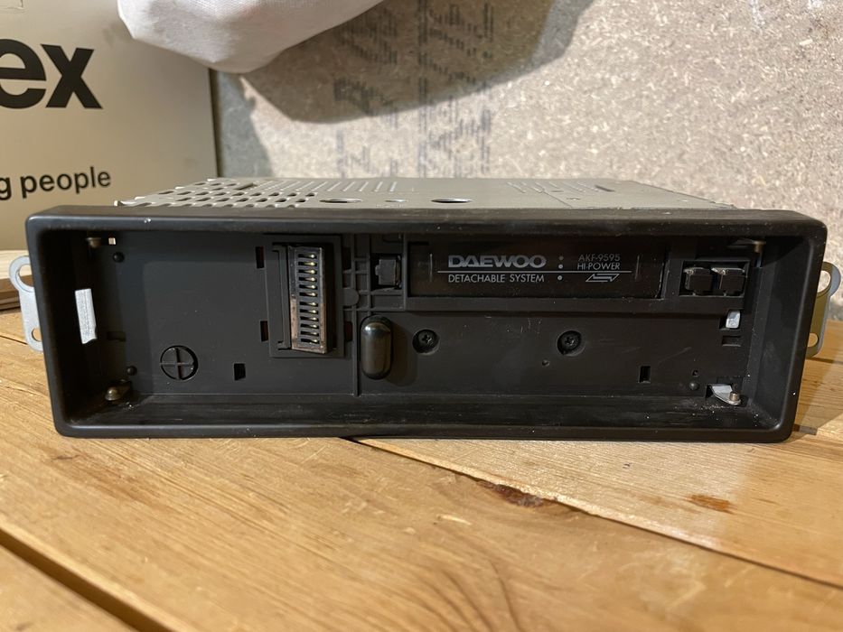 Radio Daewoo AKF-9595