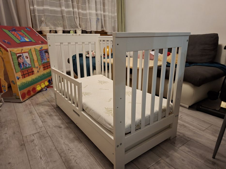 Łóżko dziecięce z materacem