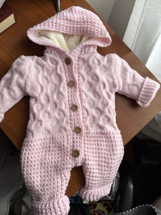 Продам детский комбинезон на девочку