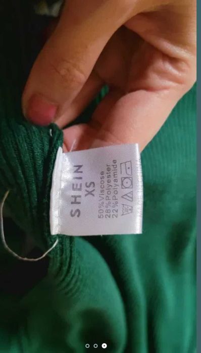 Ciemnozielony prążkowany sweter z golfem 34 XS