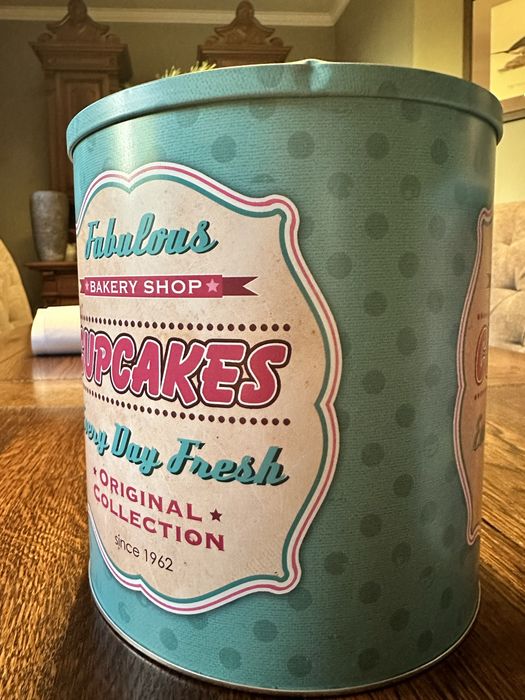 Metalowe puszki ozdobne 2 szt