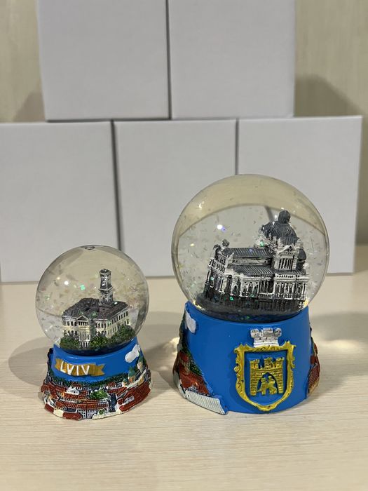 Сувенірні кулі зі снігом Львів 6,5 та 4,5 см