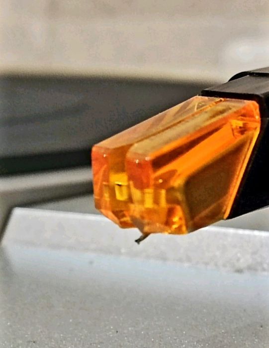 Проигрыватель винила 80х годов HITACHI HT-1