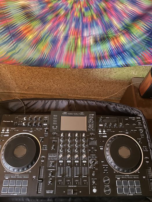 Pioneer XDJ-XZ контроллер з кейс-сумкою